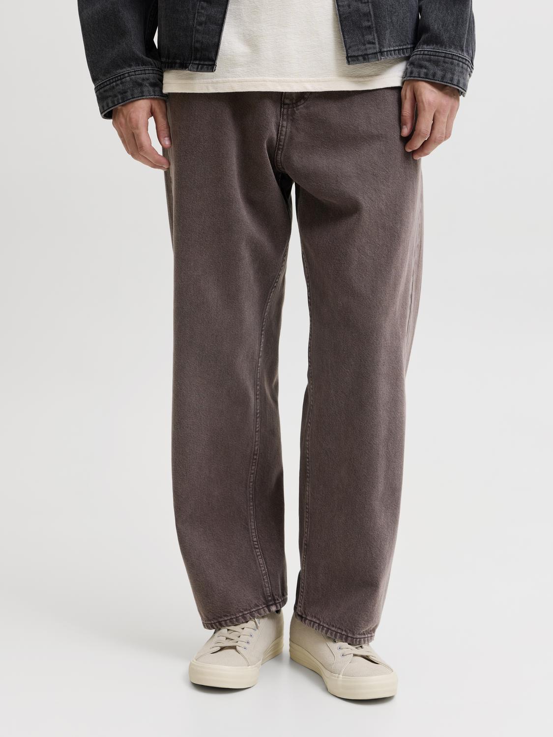 model_shot-front